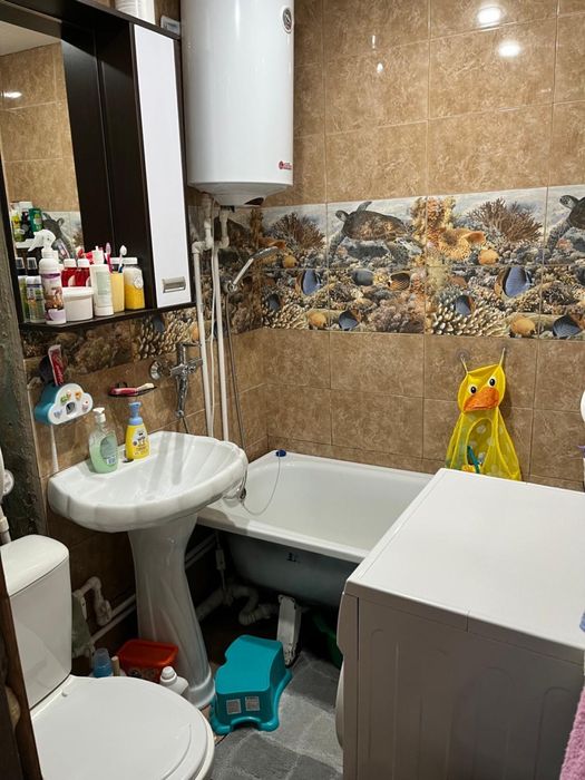 Продам квартиру чернышевского 102. Второй этаж не угловая