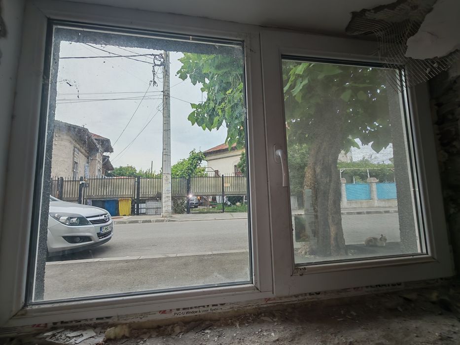 Vand ferestre termopan si uși metalice