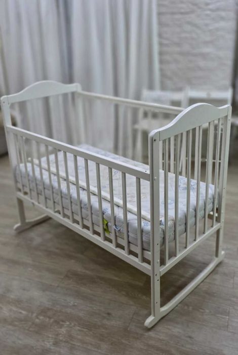 Продам детскую кроватку