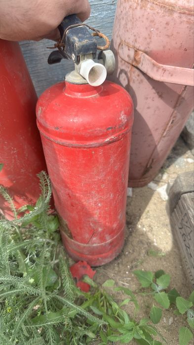Продам огнитушитель б/у