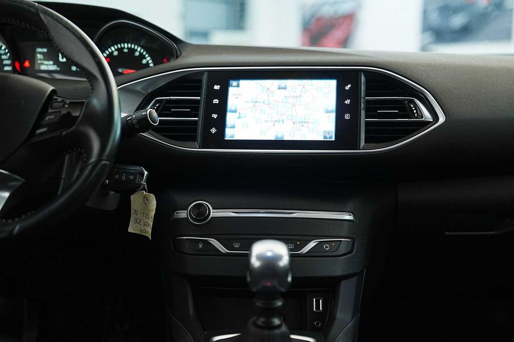 Peugeot 308 GRIS-THORIUM Facelift Allure 1.2 e-THP 130cp Euro 6