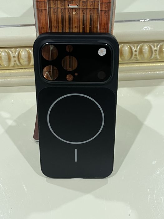 Продается новый чехол Iphone 13 Pro Dizayn 17 pro chixol chehol