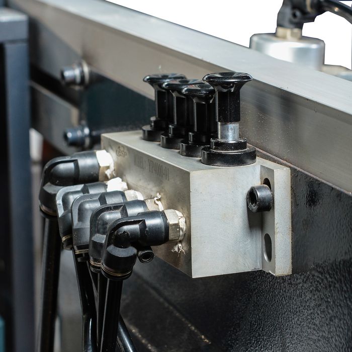 Сверлильно-присадочный станок DELTAMACHINERY DM PRO LINE 3