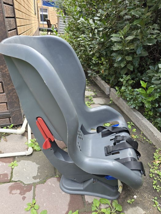 Кресло детское автомобильное.