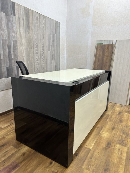 Дизайнерский стол офисный бу