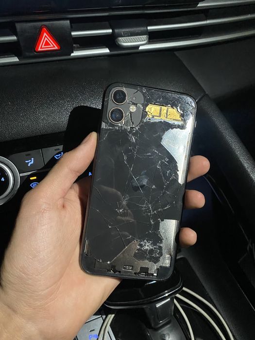 Продам Айфон 11 128гб