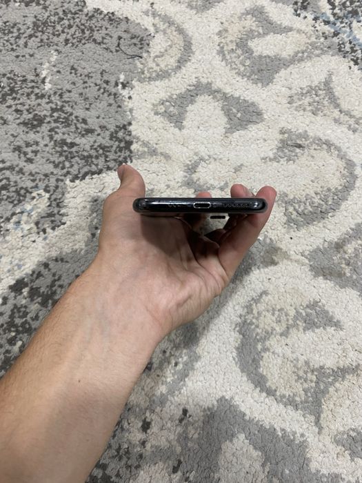 Iphone xs sotiladi