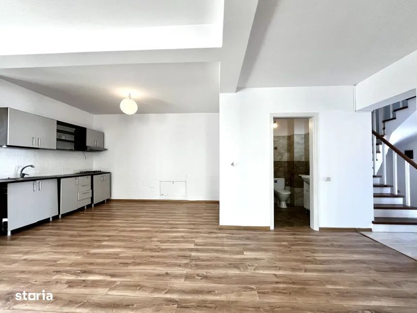 Casă de închiriat 5 camere + 5 băi + 3 balcoane + terasă 800€/luna