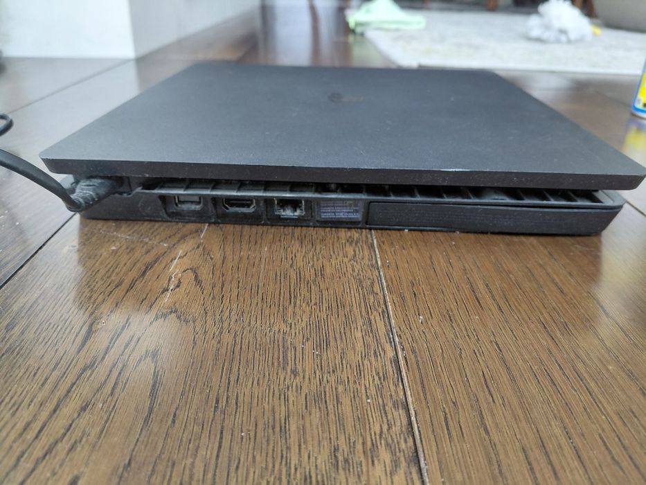 PS4 плейстейшън 4