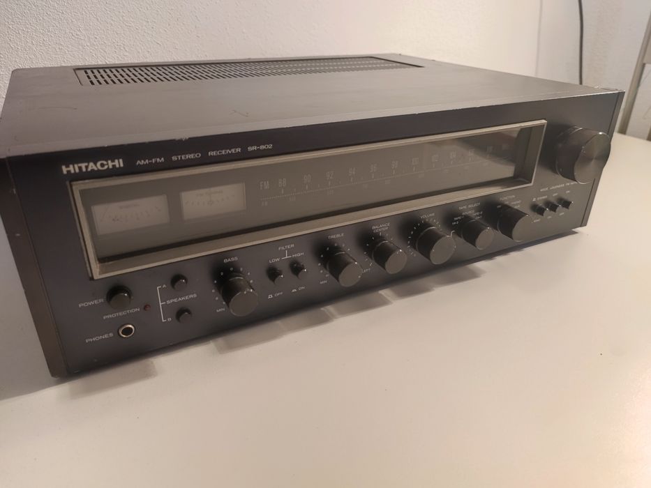 Amplificator Hitachi SR 802 statie carcasa lemn tuner defect