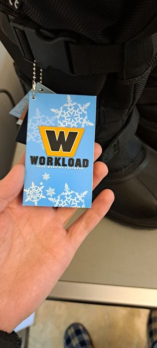 Продам зимние сапоги.