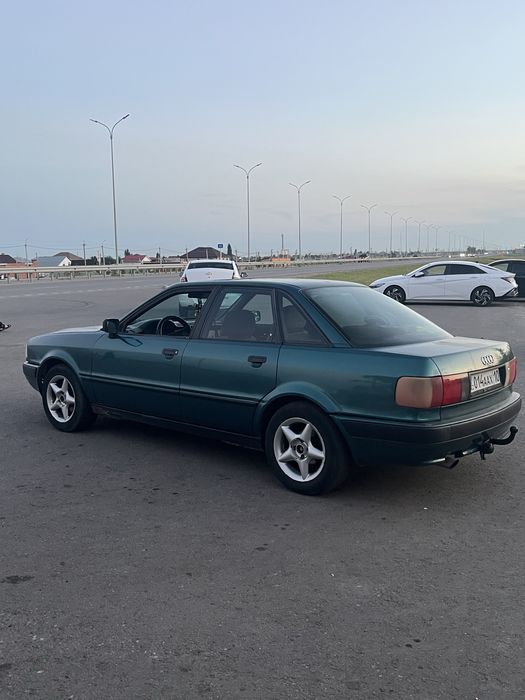 Продам Ауди 80 б4