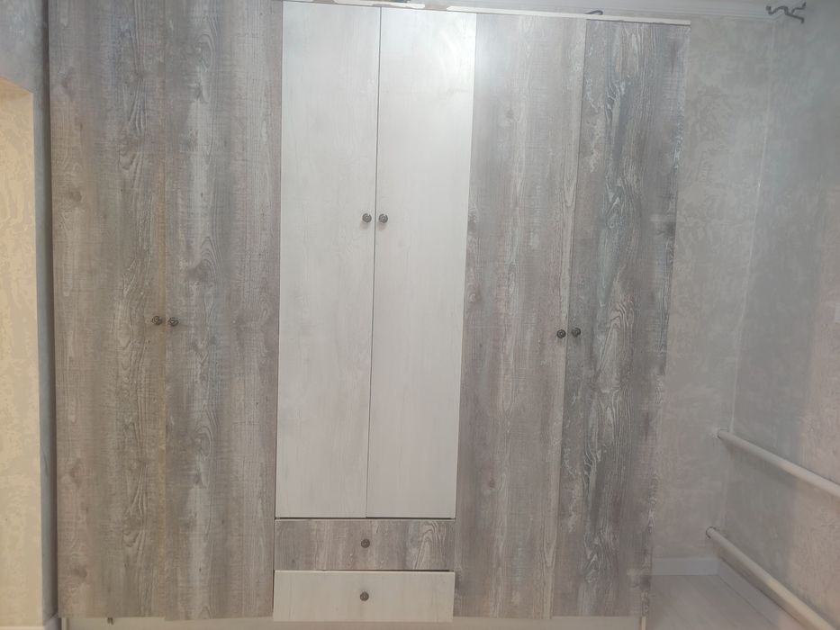 Продам шкаф для спальни