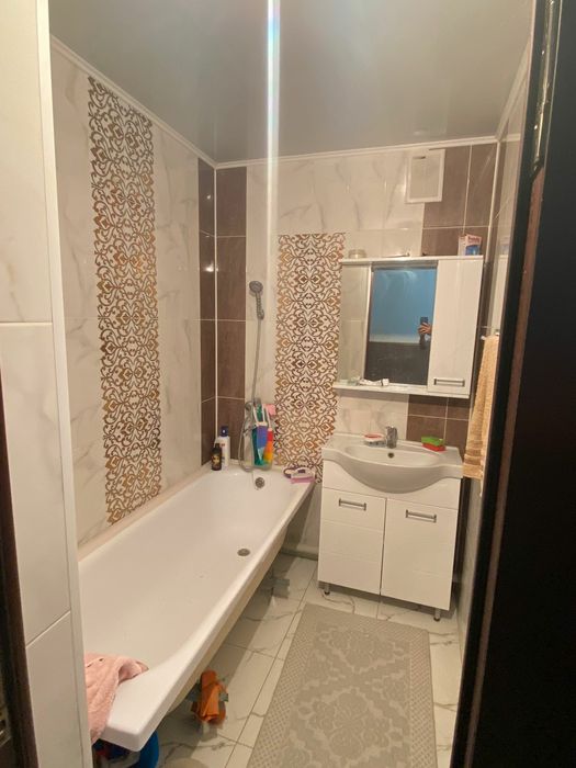 Продается 4 комнатная квартира