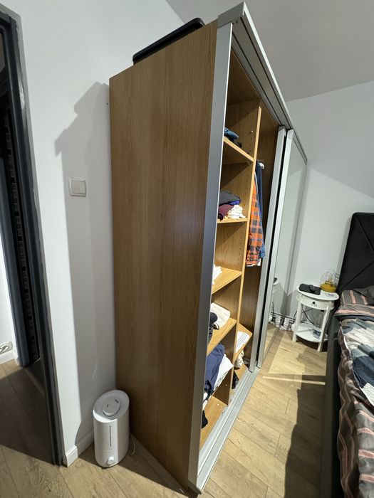 Vand dressing cu oglinzi