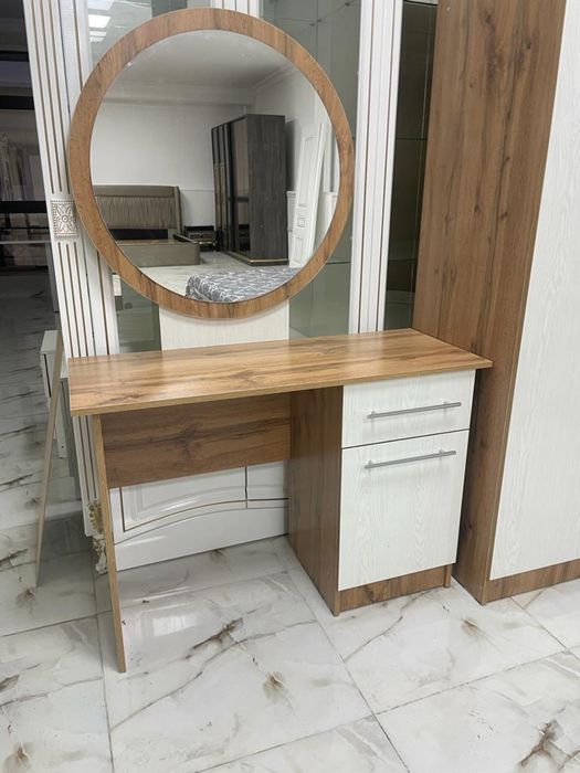 Продам спальный комплект