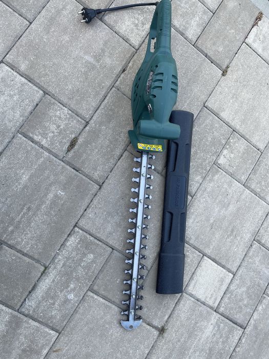 Foarfecă electric pentru gard viu Parkside
