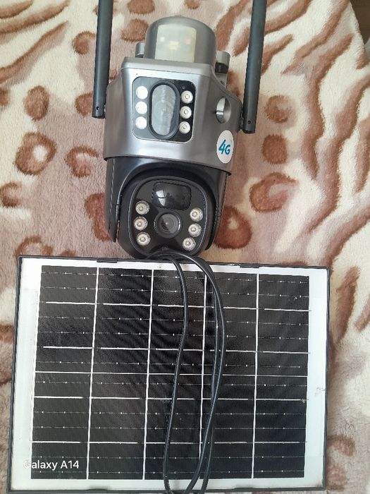 Cameră de supraveghere cu panou solar și cartelă sim