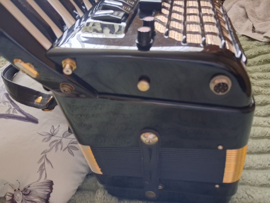 Acordeon Bugari Armando