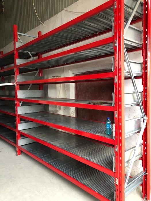 lichidare de stoc la rafturi metalice profesionale
