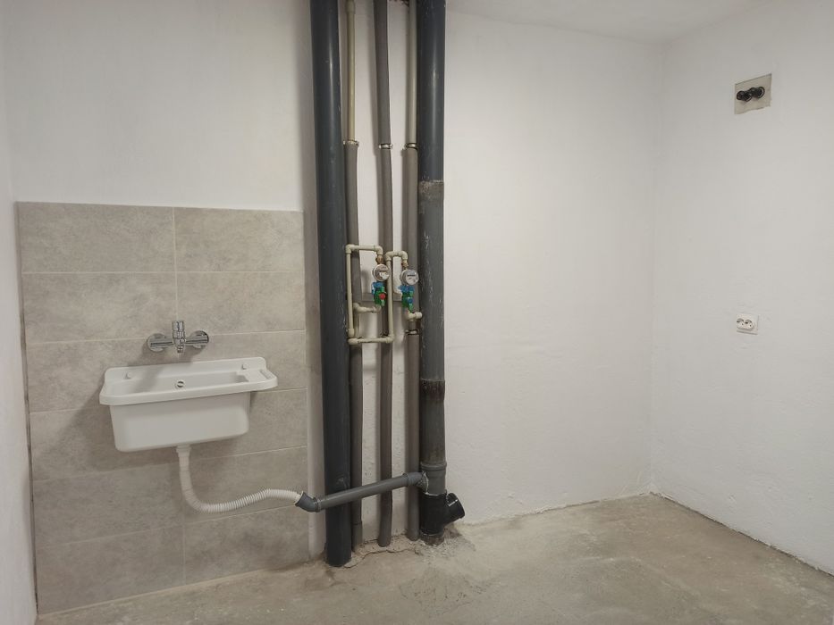 Дава се под наем Гараж / Паркомясто в София, Белите брези - 25 кв.м за 229.5 € - Снимка #2