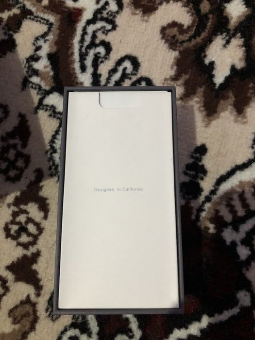 IPHONE 8 aybi yuq ochilmagan