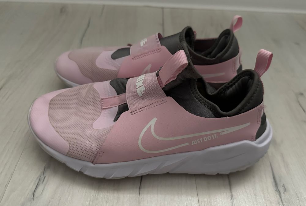 Маратонки Nike 39