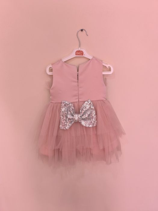 Чисто нова бебешка рокля