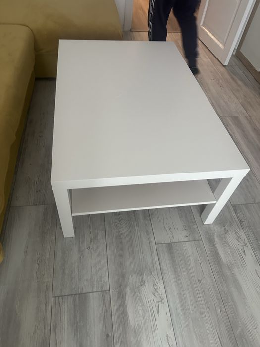 Бяла холна маса Икеа