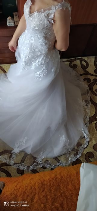 Булчинска/сватбена рокля+було+букет+още
