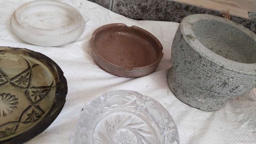 Пепелници мраморни, кристални, епоксид