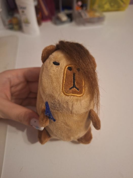 Плюшена капибара с различни възможни прически