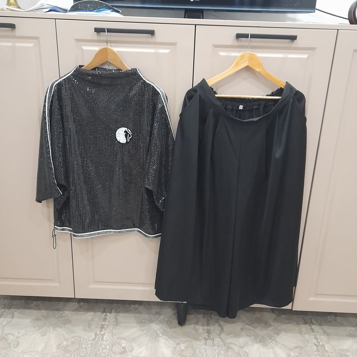 Продам вещи в отличном состояниена 50 разм