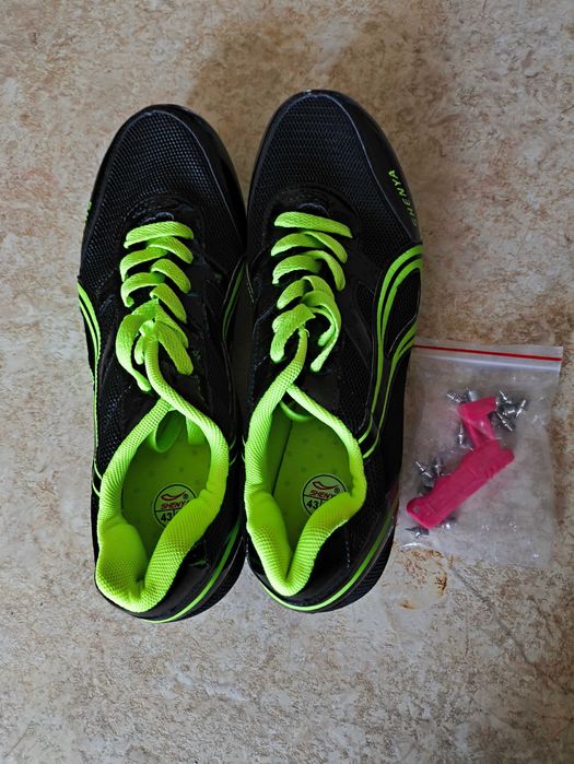 Шиповки беговые для манежа