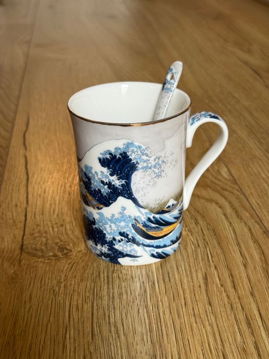 Подаръчна чаша с японски мотиви