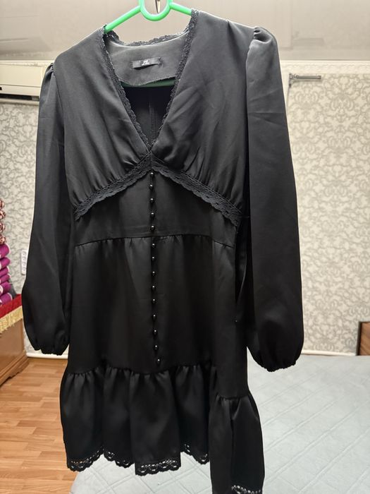 Продаю б/у платья. Размеры 42,46