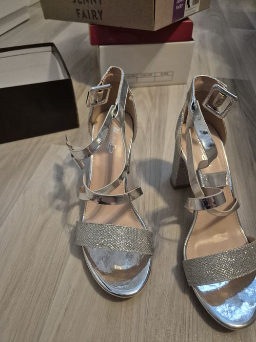 Pantofi toc argintii 37