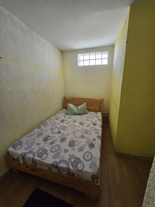 Pat din lemn cu saltea