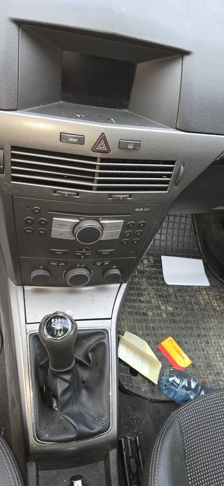 Opel Astra H на части