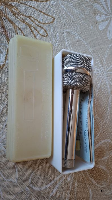 Чисто нов български ретро микрофон