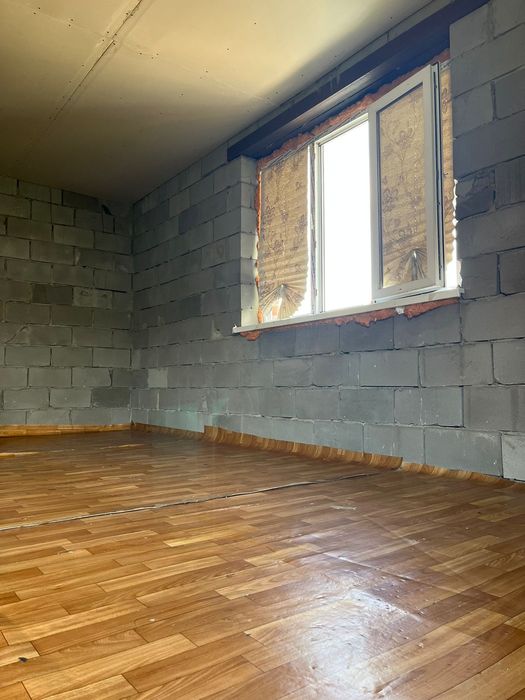 Продам  дачу домик в черновом