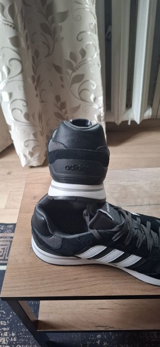 Красотки Adidas RUN 80 s