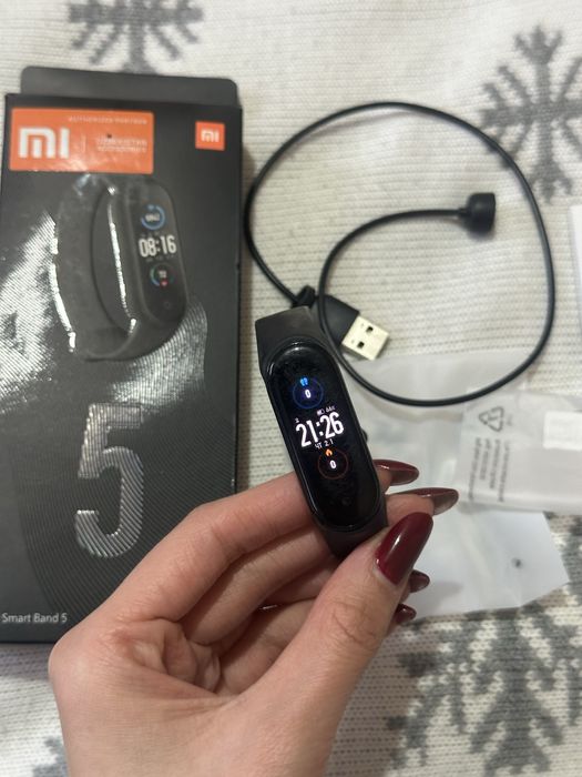 Часы Mi Smart Band 5