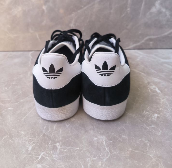 Adidas Gazelle номер 43,1/3