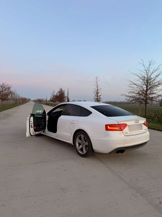 Audi A5 Vând Audi A5 Sportback Alb - Automat, S-Line