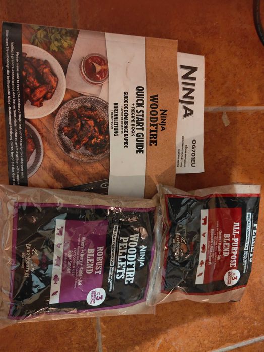 Grătar electric Ninja Woodfire OG701EU 2400 W