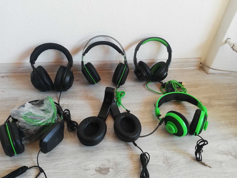 Разчистване голям Лот от 25 чифта слушалки Razer и Logitech