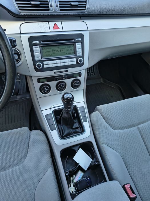 Vând Volskwagen Passat