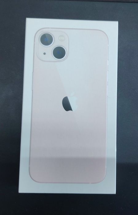 Продавам iPhone 13 128GB в розов цвят