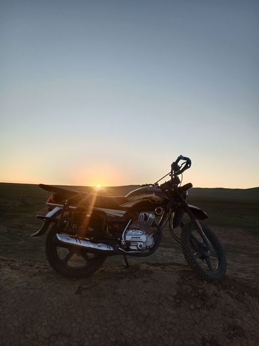 Мотоцикл называется GSX SYZYKI